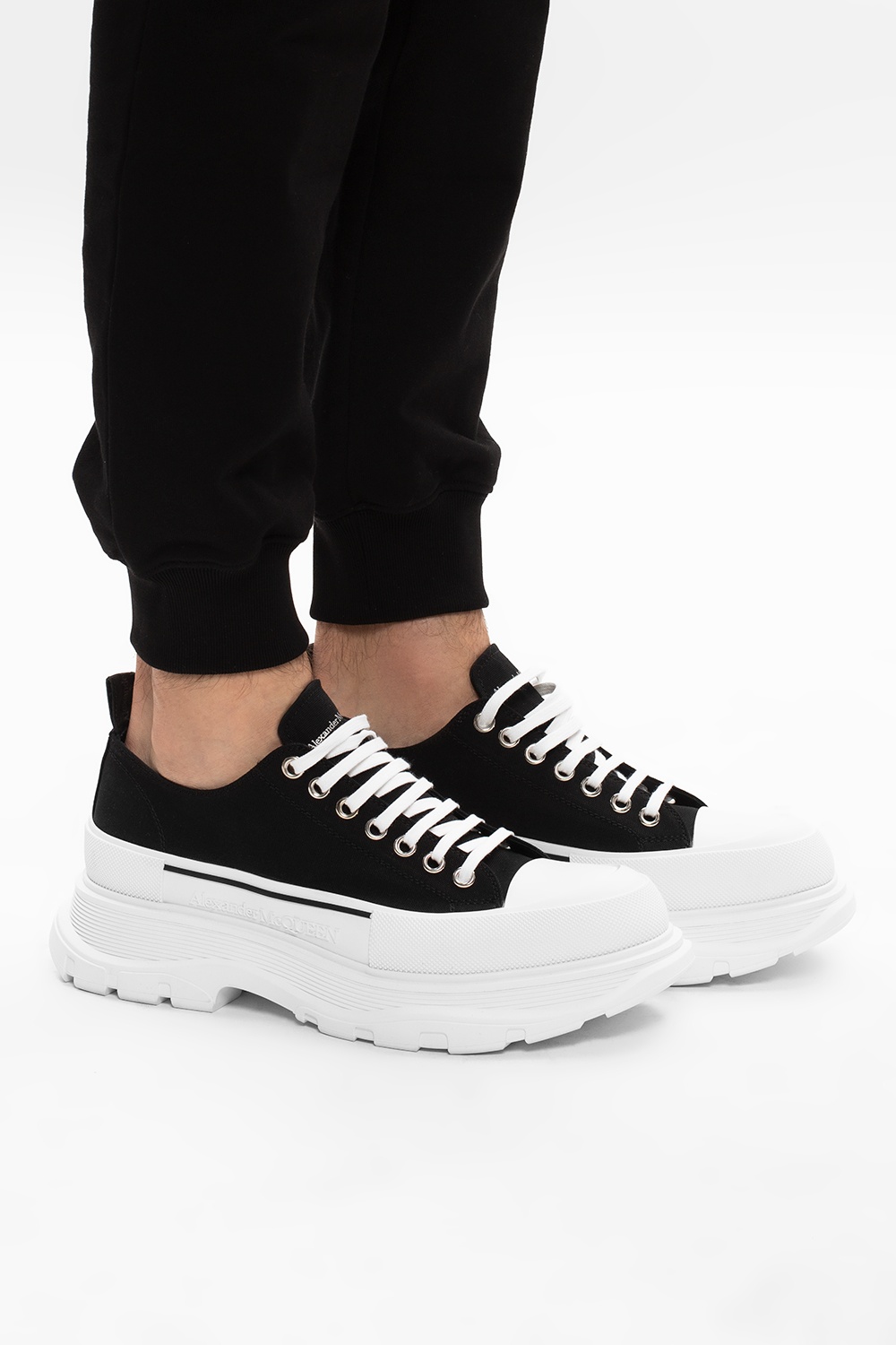 Alexander mcqueen oversized sale sneaker alternative